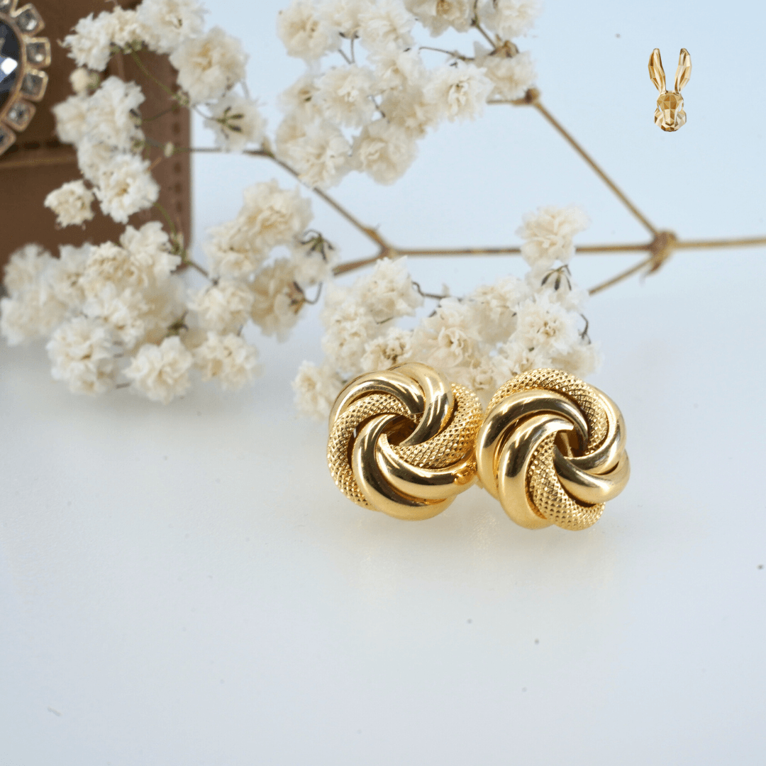 18k Knot earring