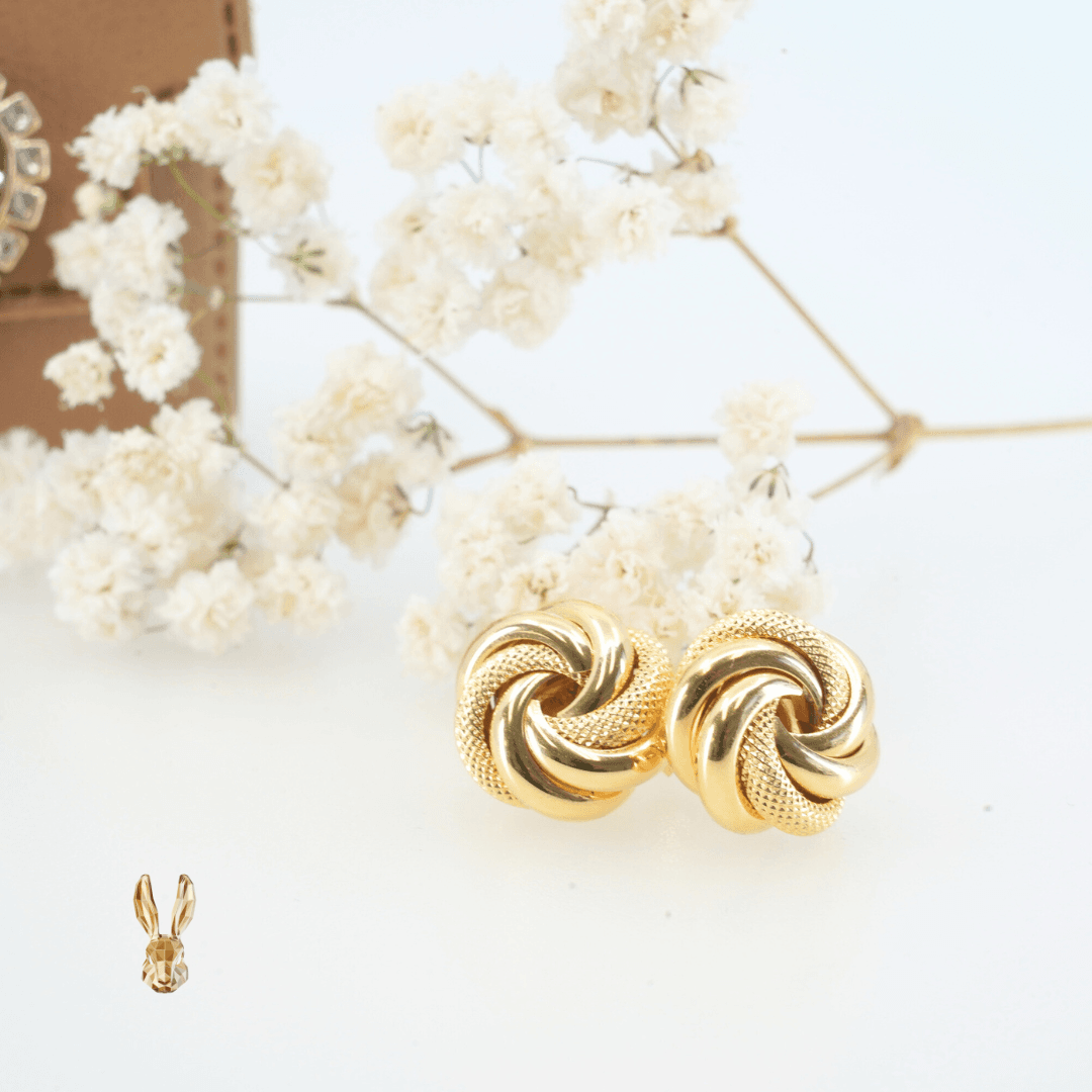 18k Knot earring