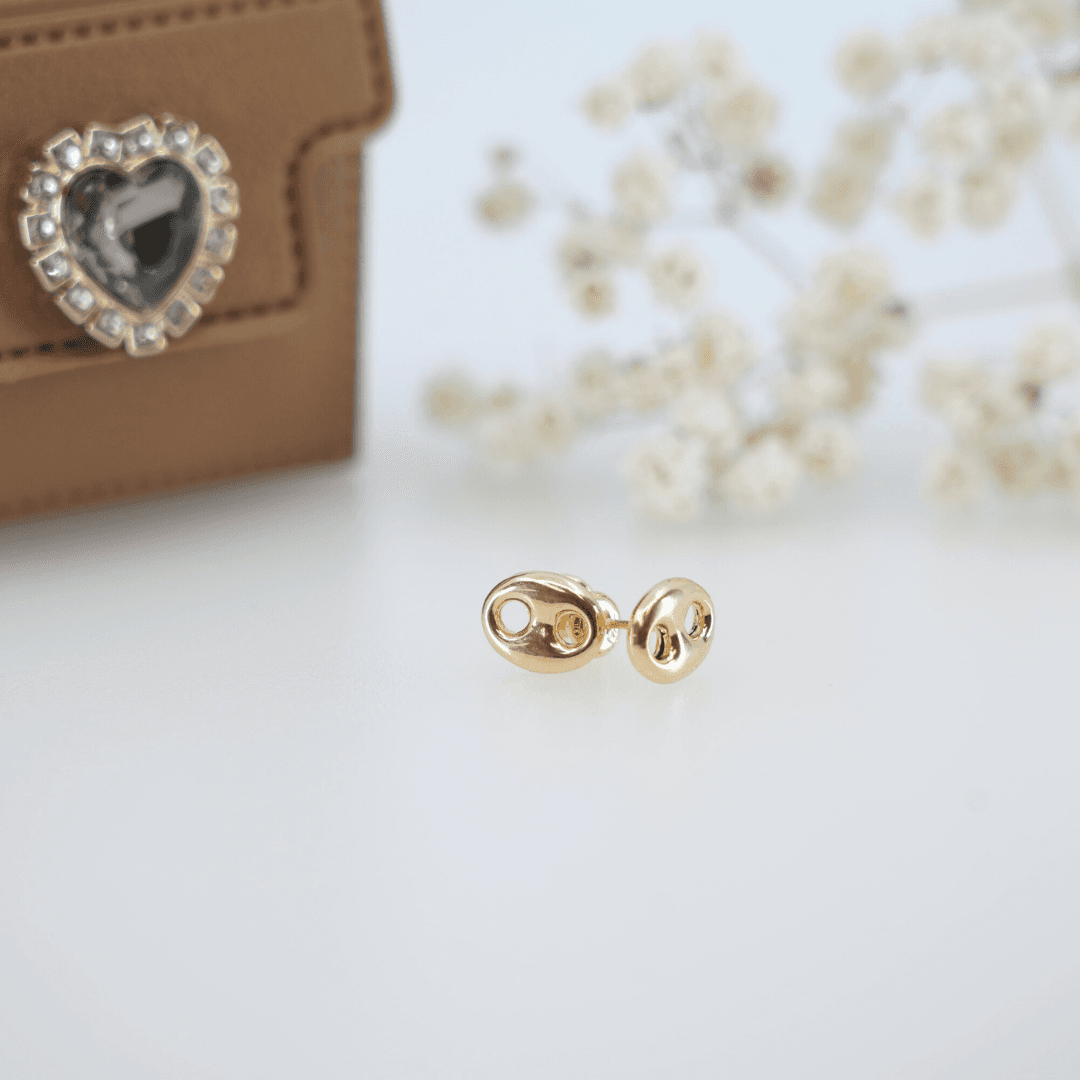 18K Gold GG Stud Earrings