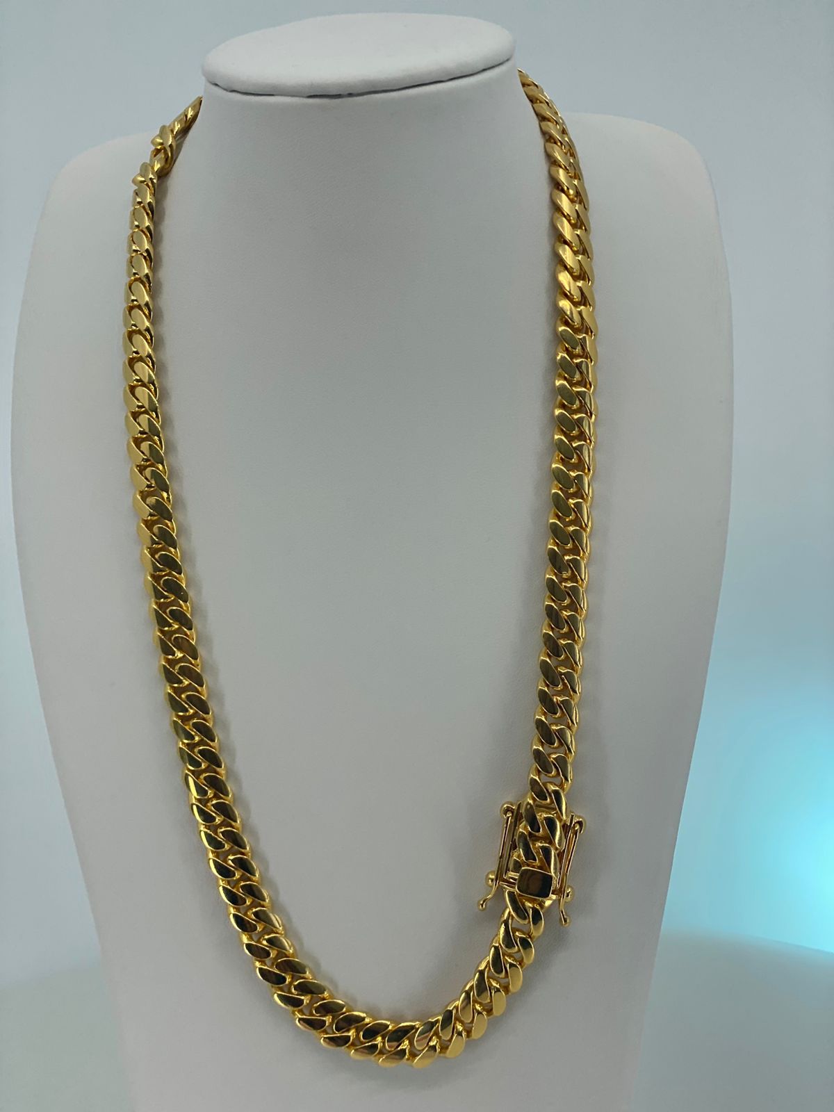 18k Solid Cuban Link 22'