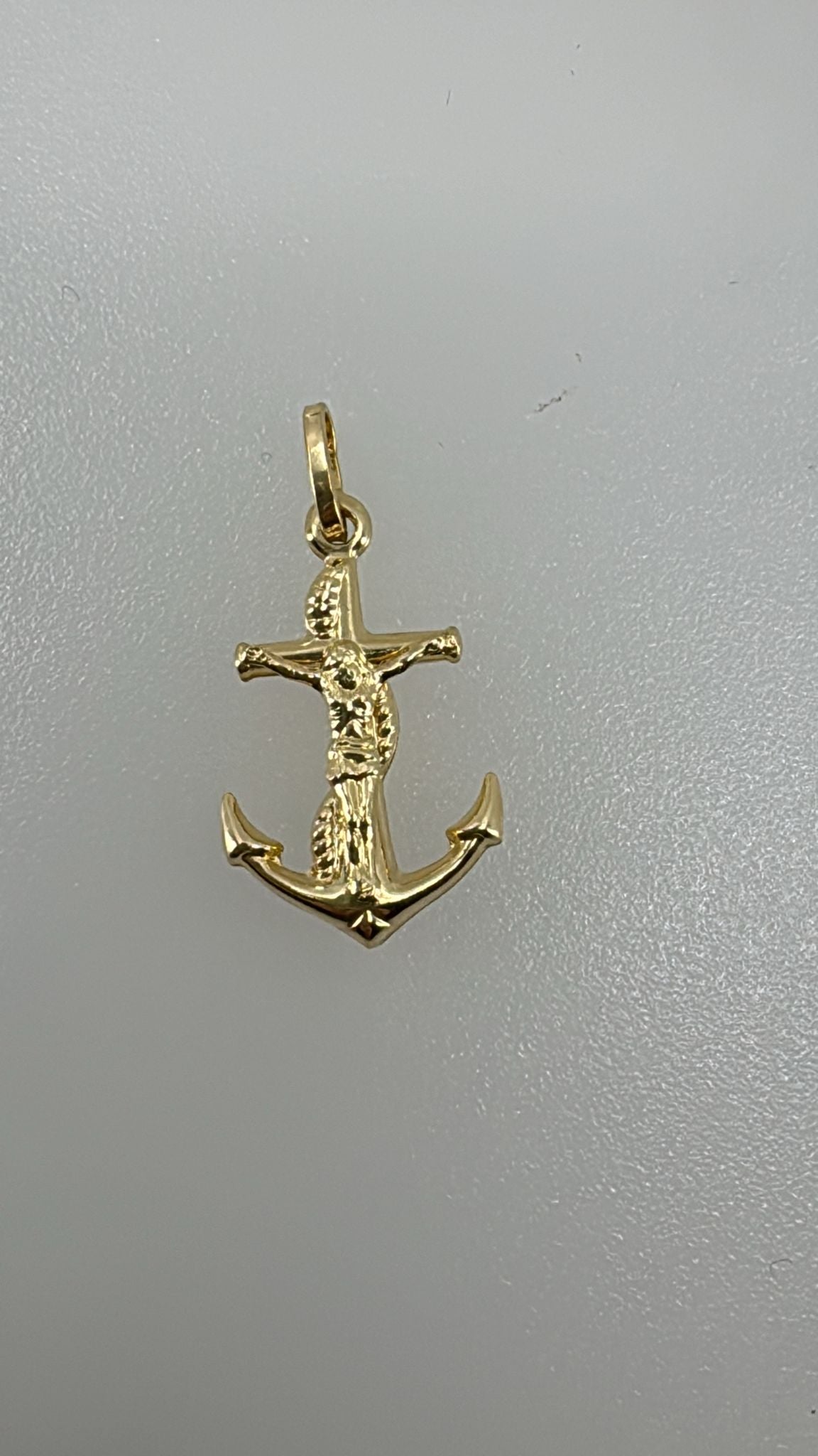 18K Ancla Pendant